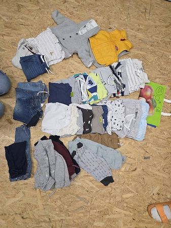 Paket Nr25 Kinderkleider Grösse 68 Junge