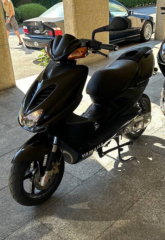 Yamaha Scooter: Scooter Yamaha Aerox nero – Usato da Caslano venduto da iguidice01 3