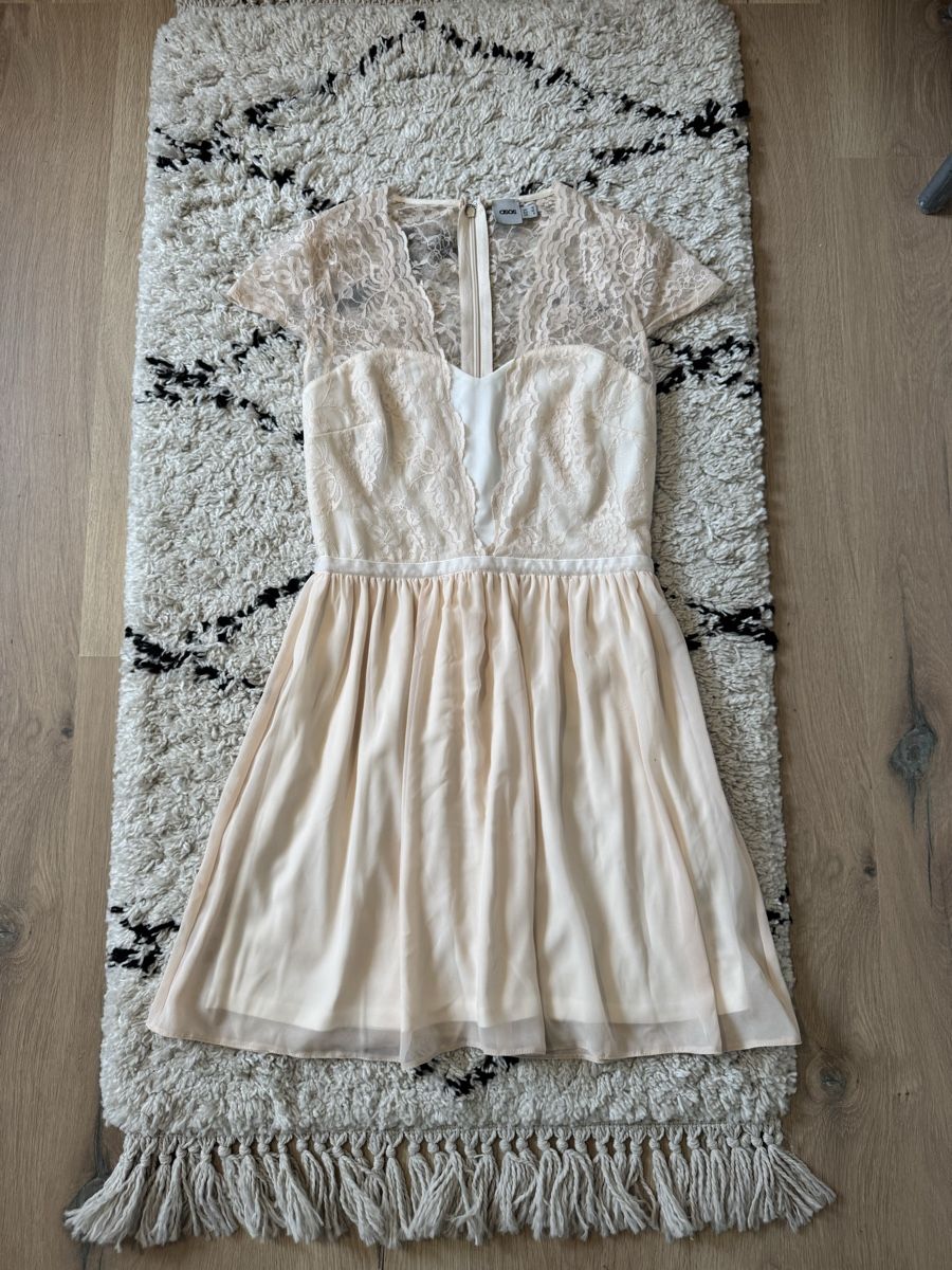 Kleider: Traumhaftes Kleid mit wunderschönen Details – Gebraucht aus Buchs ZH von crazyhandbaggirl123 1