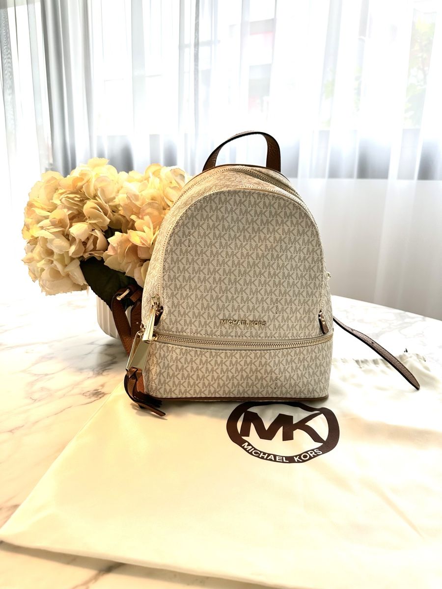Michael Kors Zaini: Michael Kors - Backpack (small) – Nuovo (secondo la descrizione) da Thalwil venduto da Ven.Mic