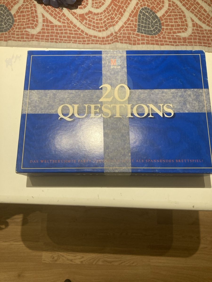 Giochi: 20 Questions - Das Brettspiel – Usato da Luzern venduto da alexandrofcl