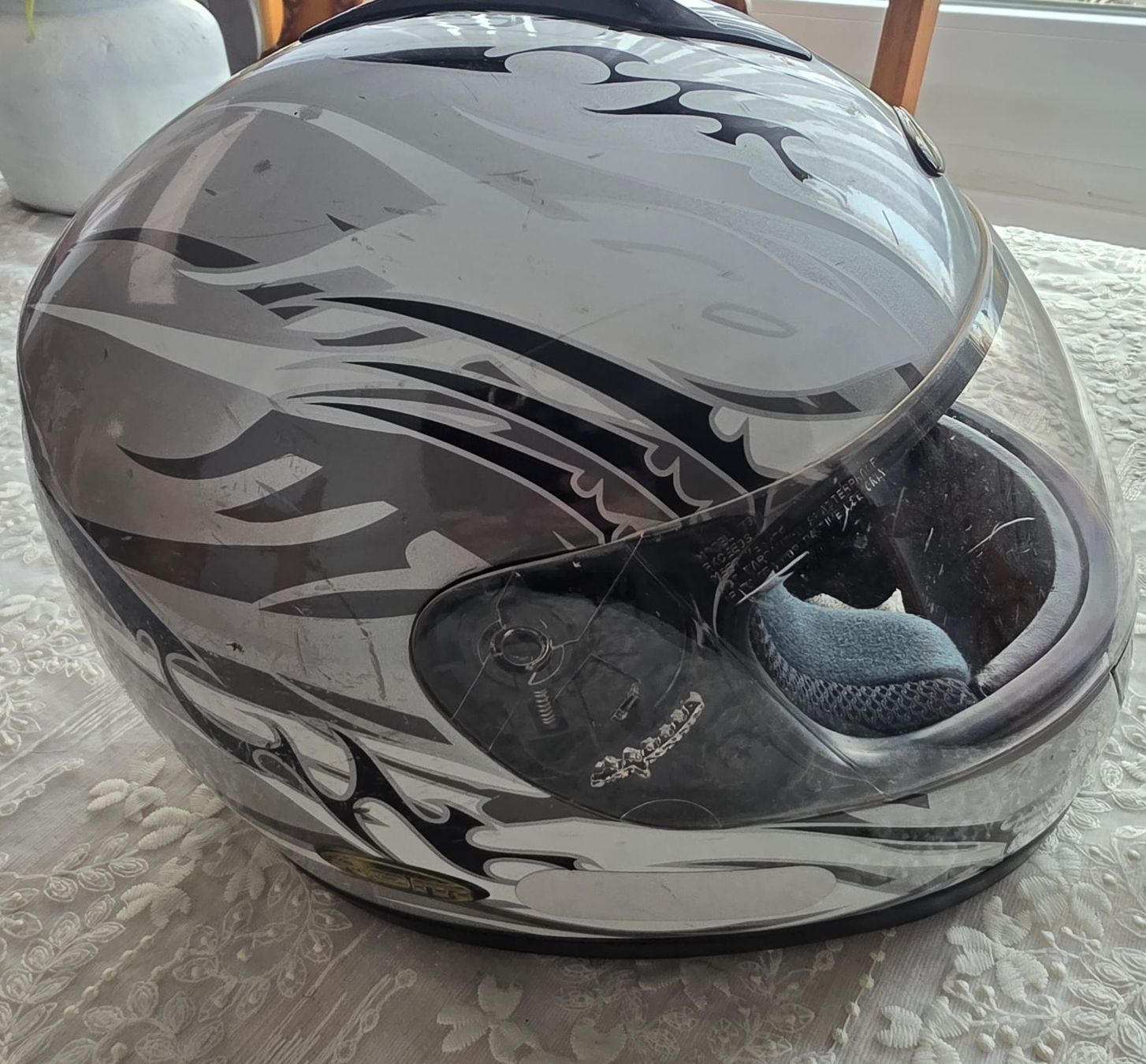Caschi & visiere: Motorradhelm mit Handschuhe, Grösse M. Super Angebot! – Usato da Rheinsulz venduto da Dred 2