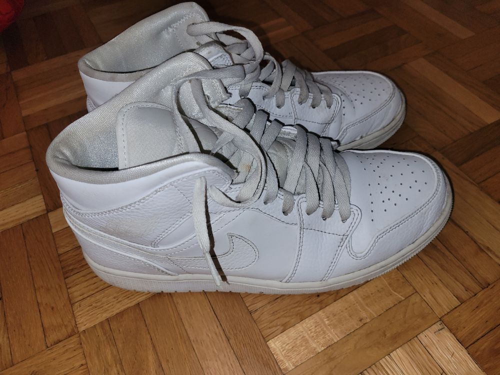 Jordan Chaussures hommes: Jordan 1 Mid Weiss, Grösse 43, gebraucht Zustand, Sneaker! – D'occasion à Solothurn par tingel_t 1