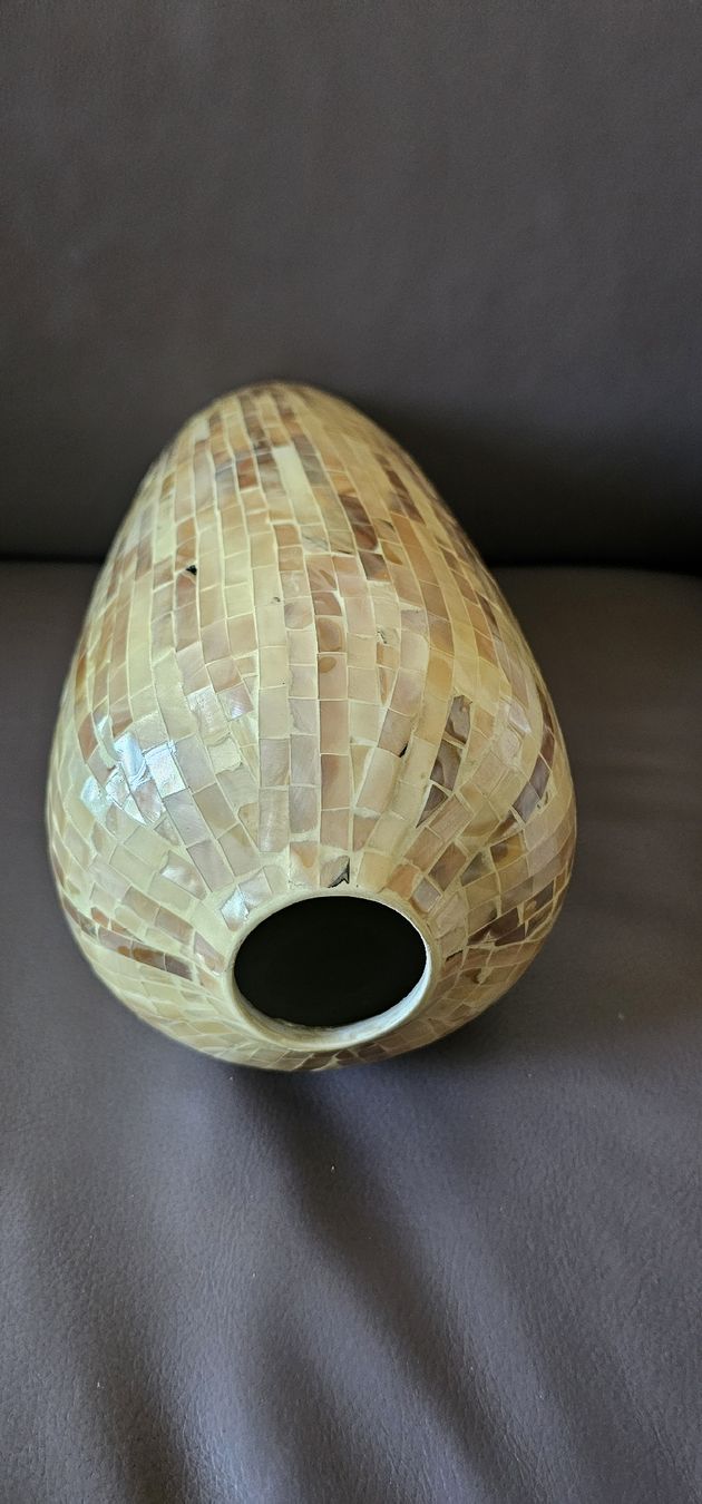 Vasi & Recipienti: TRÈS  BEAU GRAND VASE EN CÉRAMIQUE COUVERT DE NACRE – Usato da Genève venduto da fin_9572 3