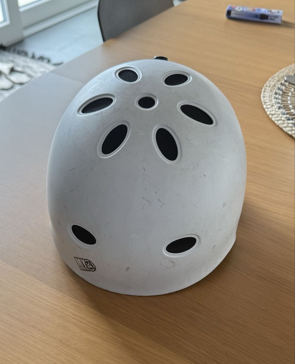 Caschi: Casque PROTEC – Usato da Villars-le-Terroir venduto da ale_c79d