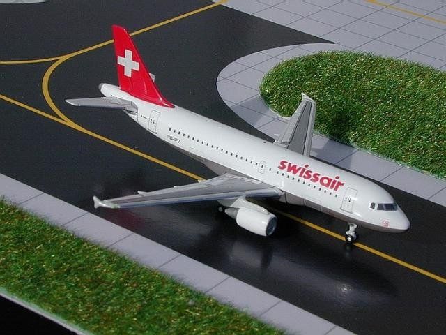 Swissair Kit di modellismo & Modellini statici: A319 SWISSAIR – Nuovo e nell'imballaggio originale da Morges venduto da iljamuromez