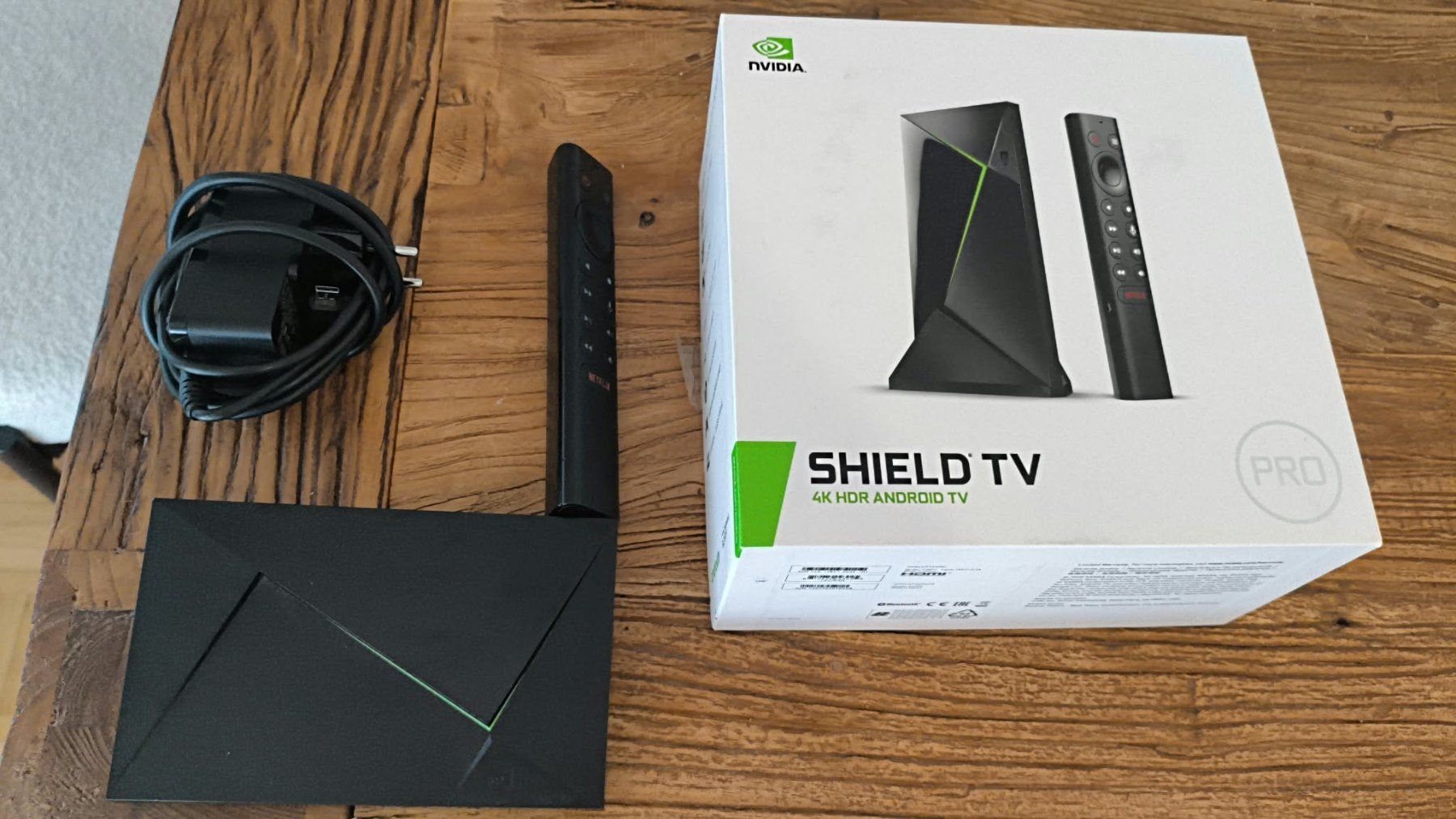 Nvidia Audio- & Mediensysteme: NVIDIA SHIELD TV PRO 4K HDR Android TV – Gebraucht aus Genève von gregoritch 1