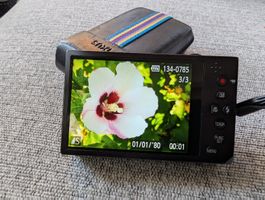 Canon IXUS 500 HS (PC1736) – 12x Zoom, Akku, Lader & Tasche 