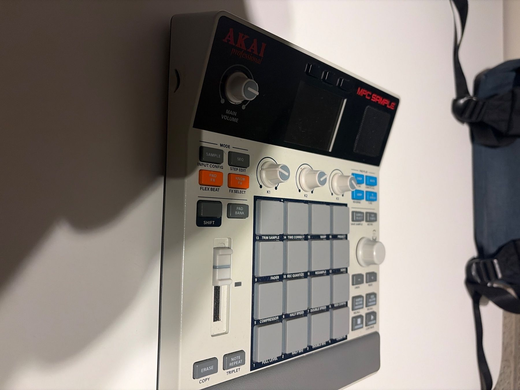 Akai Instruments de musique: Akai MPC Sample Music Sampler Used Condition – Neuf (Voir description) à Lausanne par doa_nc5v 1