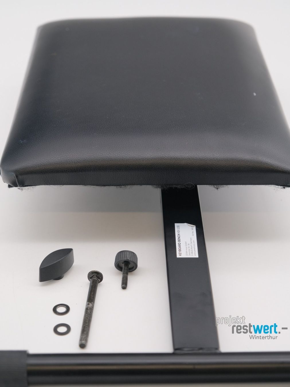 Hocker: GEWA Klavierhocker KB-10B schwarz – Gebraucht aus Winterthur von Restwert_Winterthur 1