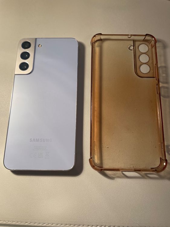 Samsung S22+ 256GB mit Wireless Charger Trio + 32GB SD Karte Kaufen auf Ricardo