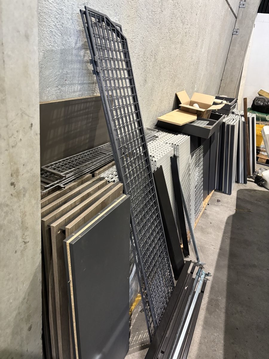 Scaffali: TEGO Metall Verkaufsregalsystem – Usato da Flüelen venduto da Abwe18 4