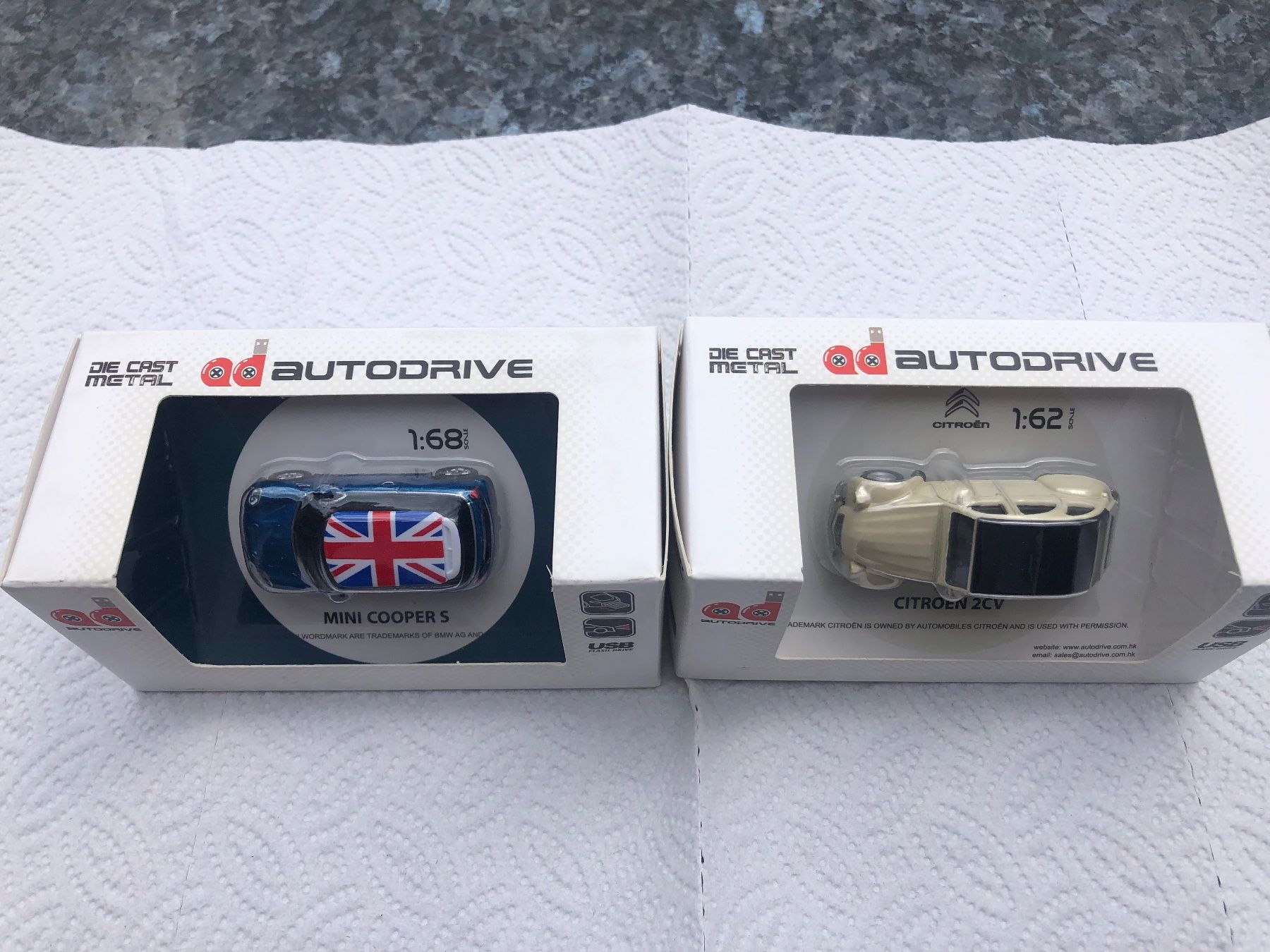 Chiavette USB: USB Flash Drive Mini Cooper + Citroën 2CV – Usato da Herzogenbuchsee venduto da Feltre. 1