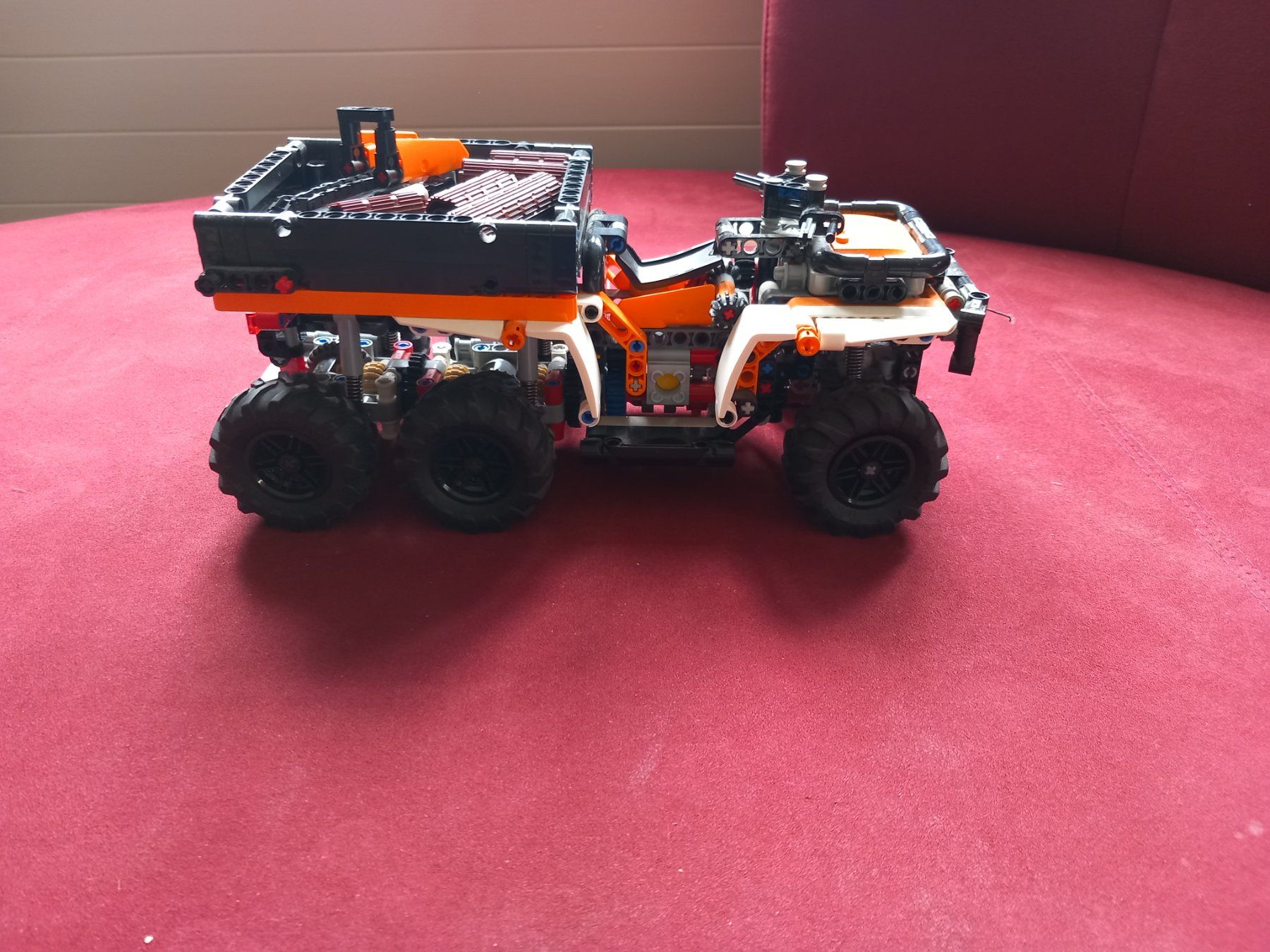 Lego Kit di costruzioni: Lego Technic Geländefahrzeug 42139 – Usato da Uitikon Waldegg venduto da pkuster 1