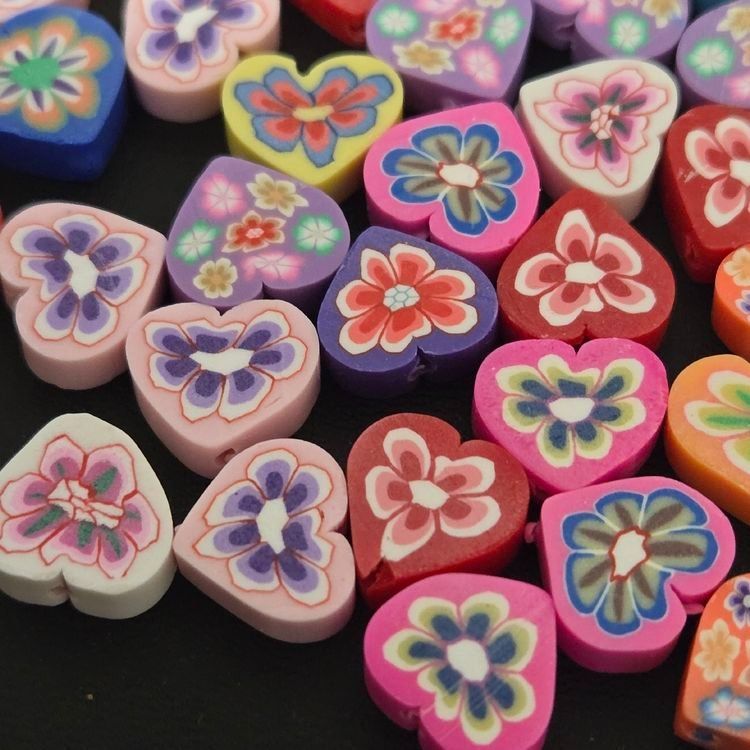 Perle (finte): Bunte Fimo-Herzen Perlen Basteln – Usato da Subingen venduto da DENDLE20 1
