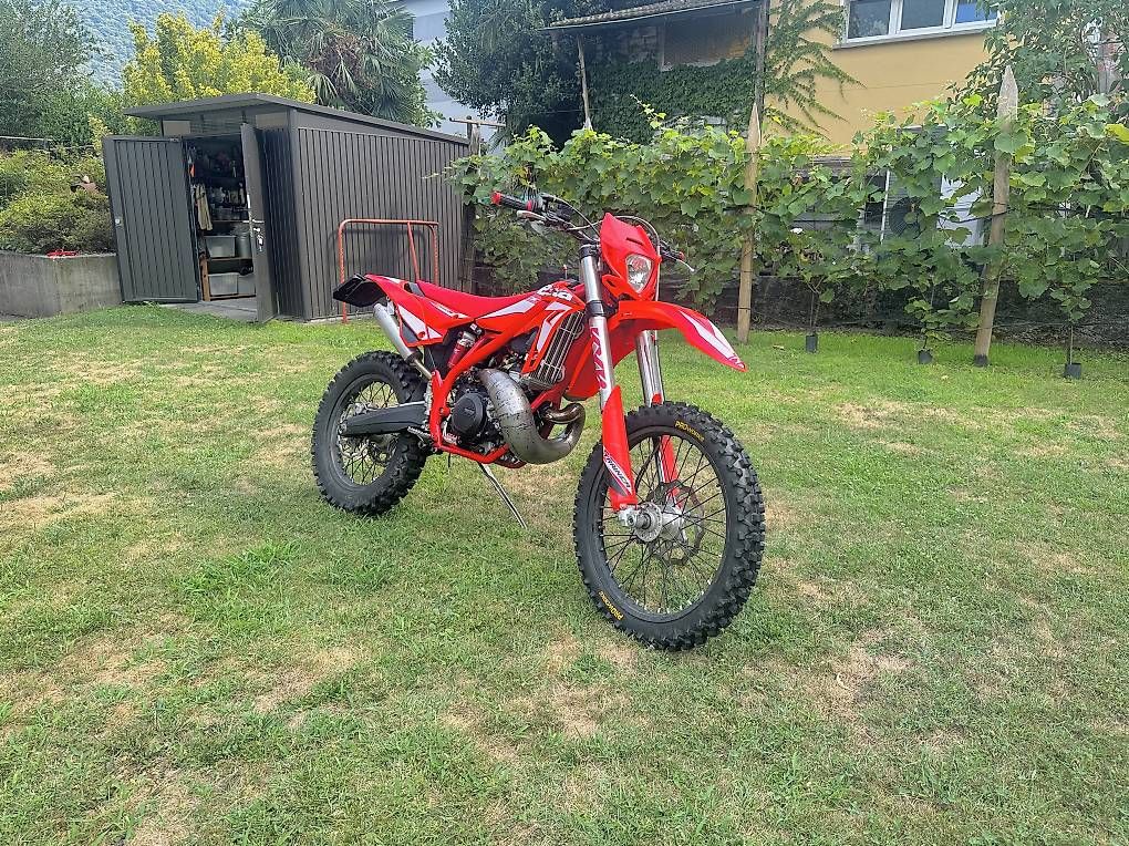 Enduro: Beta 300 2T – D'occasion à Gorduno par lia_mb7n