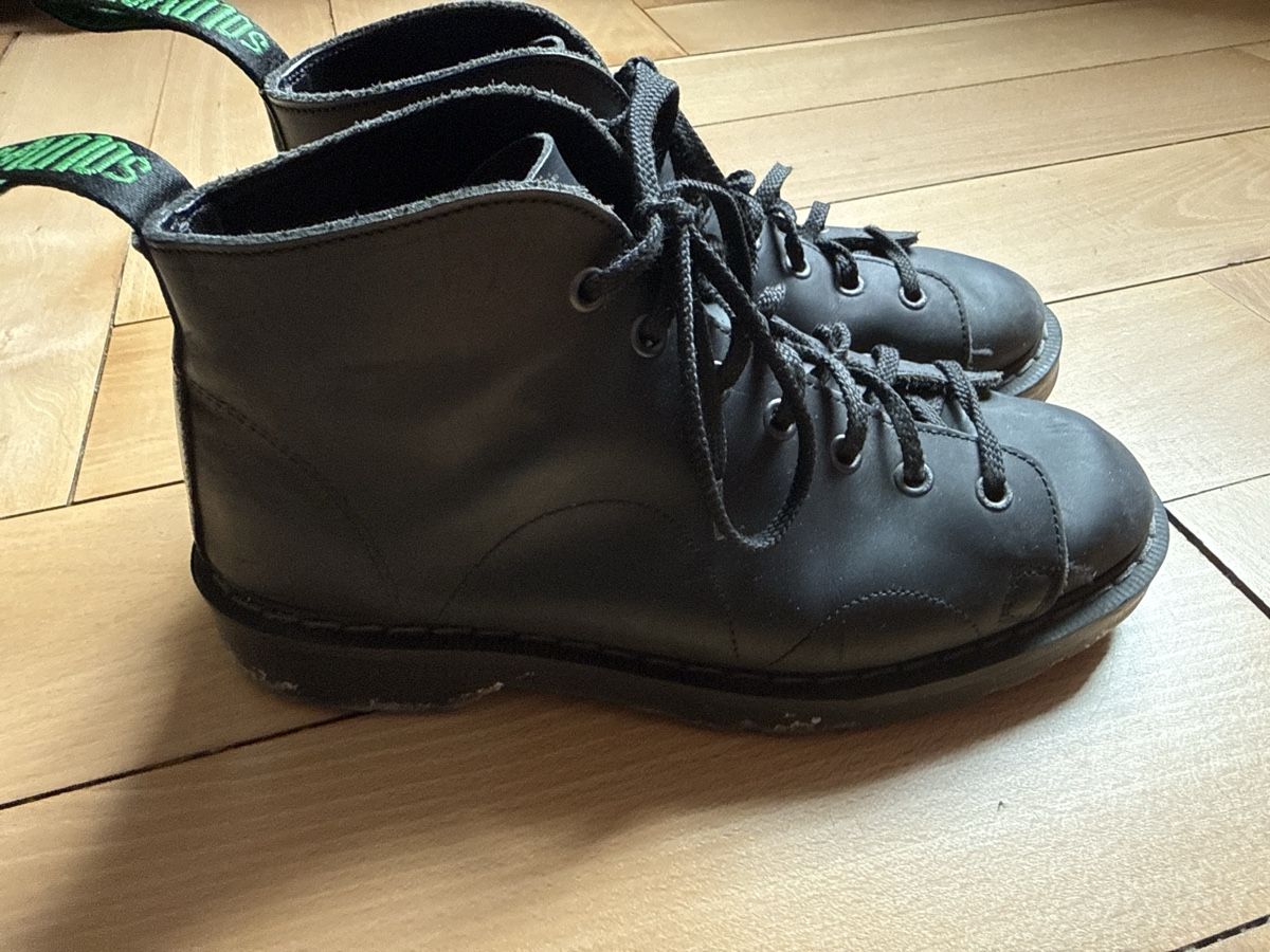 Solovair Scarpe da uomo: Solovair Monkey Boots Matte/Greasy Schwarz 40/6.5 – Usato da Zürich venduto da fin_5g7p 1