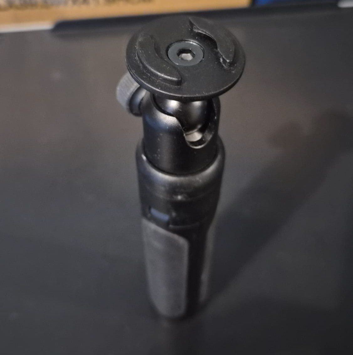 Altro in Decorazioni & Accessori: Sp connect tripod – Usato da Genève venduto da CRDNX 1
