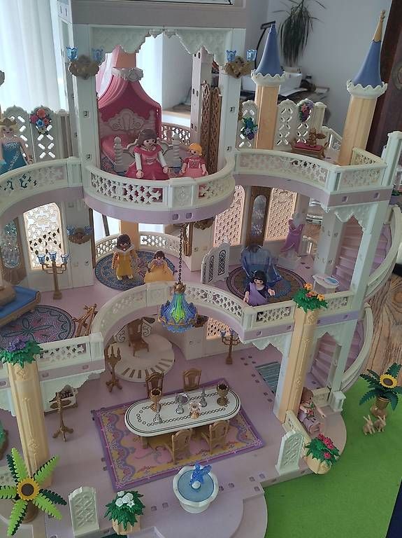 Spielzeuge: Märchenschloss Playmobil  – Gebraucht aus Seuzach von Cypress4 1