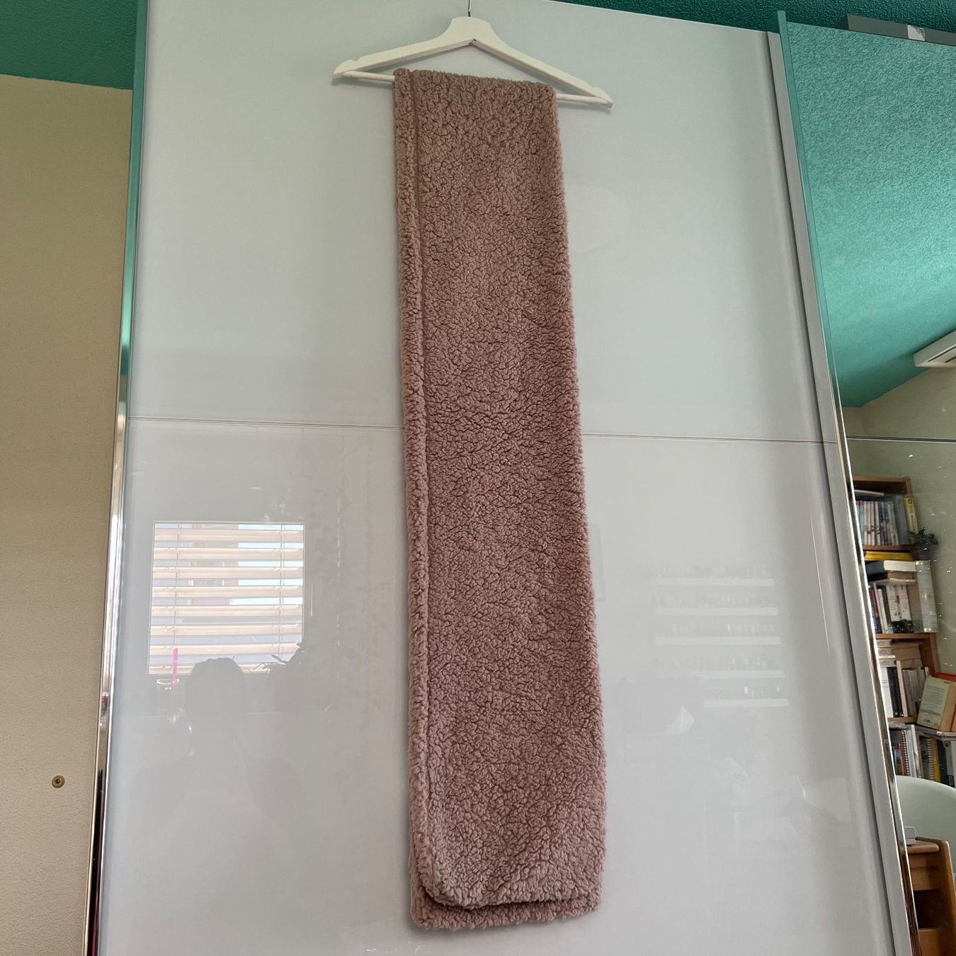 Foulard & Sciarpe: Ungetragener flauschiger rosa Schal – Nuovo (secondo la descrizione) da Tagelswangen venduto da SpicyChicken 3