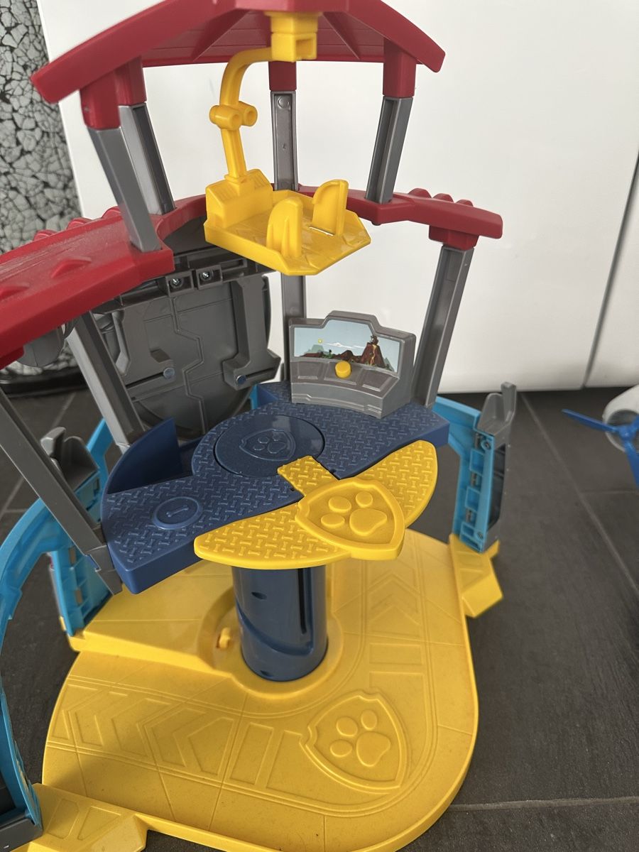 Giocattoli: Paw patrol  tower / flugzeug  – Usato da Eschenbach LU venduto da boo_sl7y 1