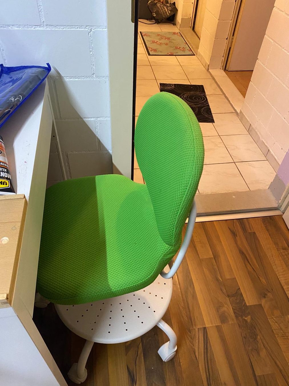 Ikea Scrivanie: Schreibtisch Mike inkl Stuhl – Usato da Dachsen venduto da Sunshine90210 2