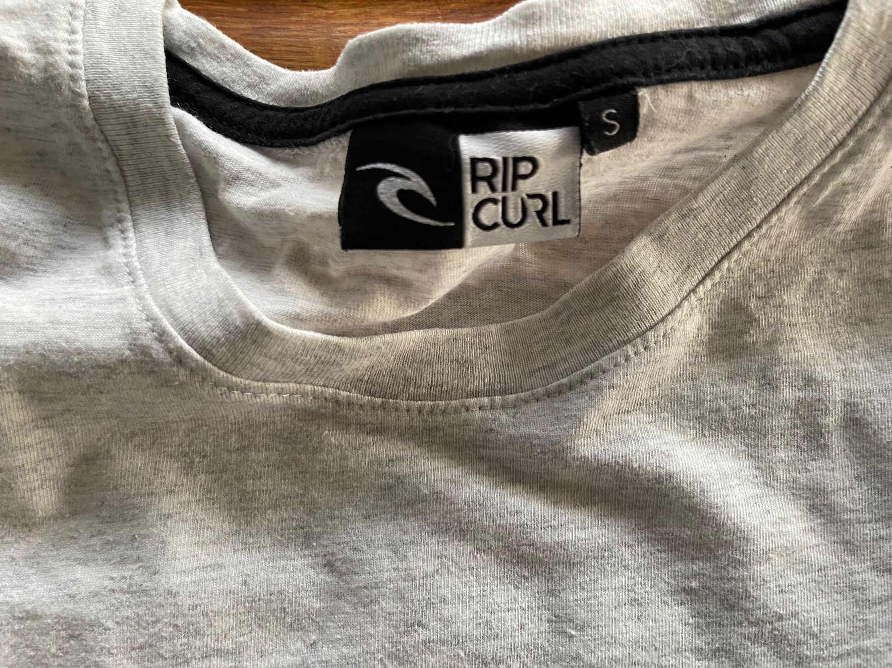 Rip Curl Hemden, T-Shirts & Polos: tolles Rip Curl T-Shirt Gr. S – Gebraucht aus Buchrain von Sunny026 2