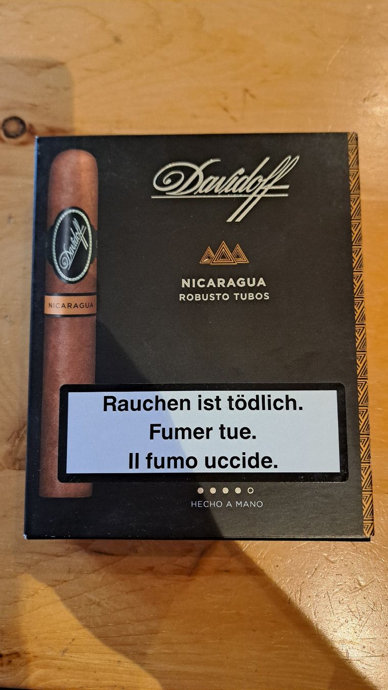 Davidoff Sigari: Davidoff Zigarren/ Zigaretten  – Nuovo e nell'imballaggio originale da Saanen venduto da and_2k5y