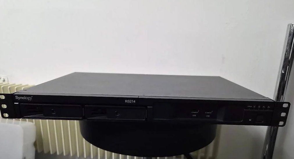 Racks & Ständer: NAS Synology RackStation RS214 – Gebraucht aus Emmen von Big-Bigler 1