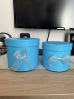 Scatole regalo rotonde azzurre set da 2 con fiocco
