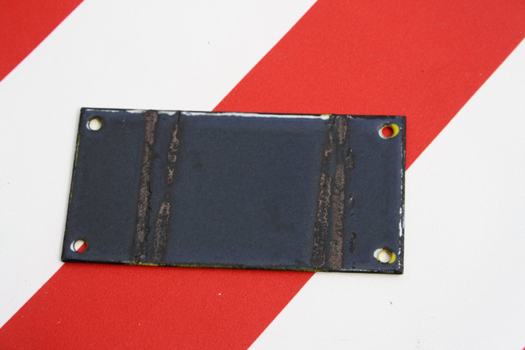 Insegne: EMAILSCHILD 380/220 V. VINTAGE – Usato da Wauwil venduto da Pneuedy 2