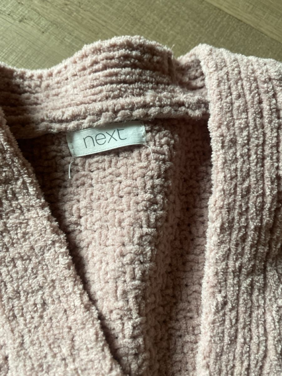 Next Maglioni & Felpe: Next Mädchen Strickjacke Gr. 134 – Usato da Saanenmöser venduto da ballerinas 1