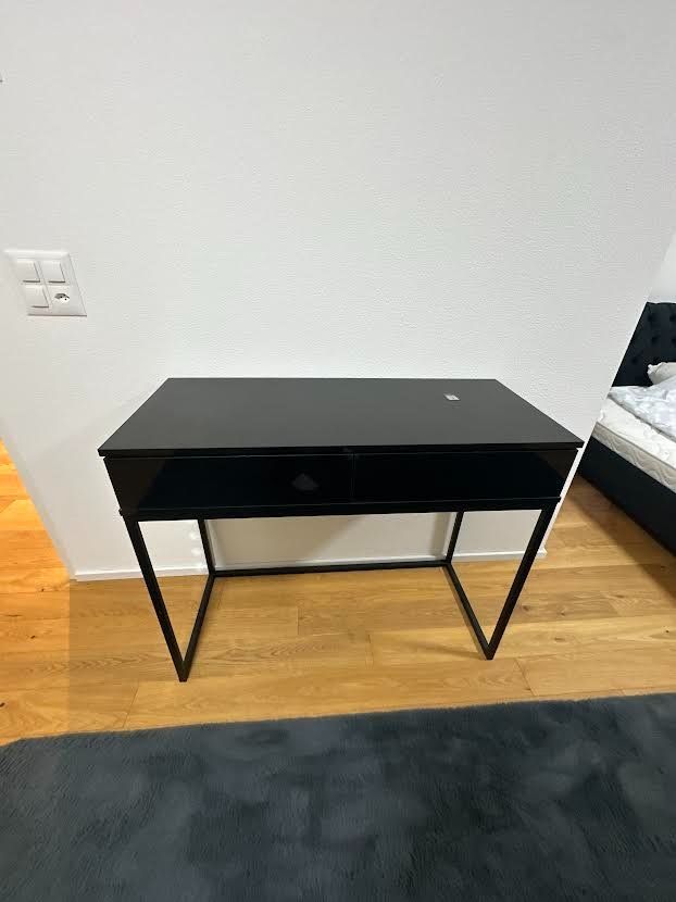 Cassettiere: Moderne Kommode / Konsolentisch – Neuwertig – Nuovo (secondo la descrizione) da Regensdorf venduto da d3d3K4n