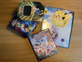 Pokemon Sammelkarten Ordner und Blechdosen