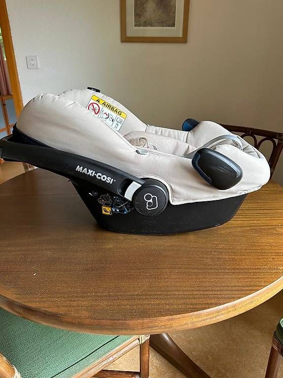 Sièges auto: Maxi-Cosi Babyschale – D'occasion à Dornach par nic_lgb7 2