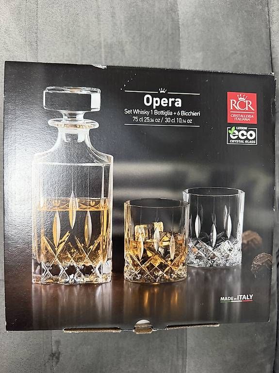 Carafes: RCR Opera Whisky-Set  Kristallkaraffe + 6 Gläser – D'occasion à St. Gallen par kuz_5pth