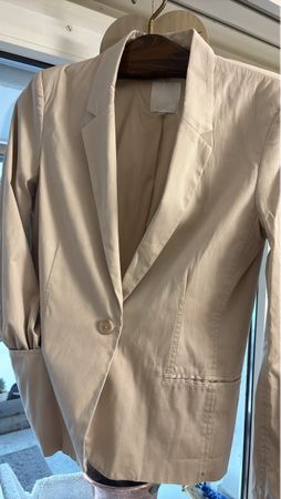 Elegantes Beige Sakko für den Übergang - Grösse 40
