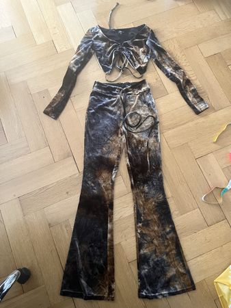 Samt-Set, Missue, Gr. S, Hose mit Schlag, Top zum Binden