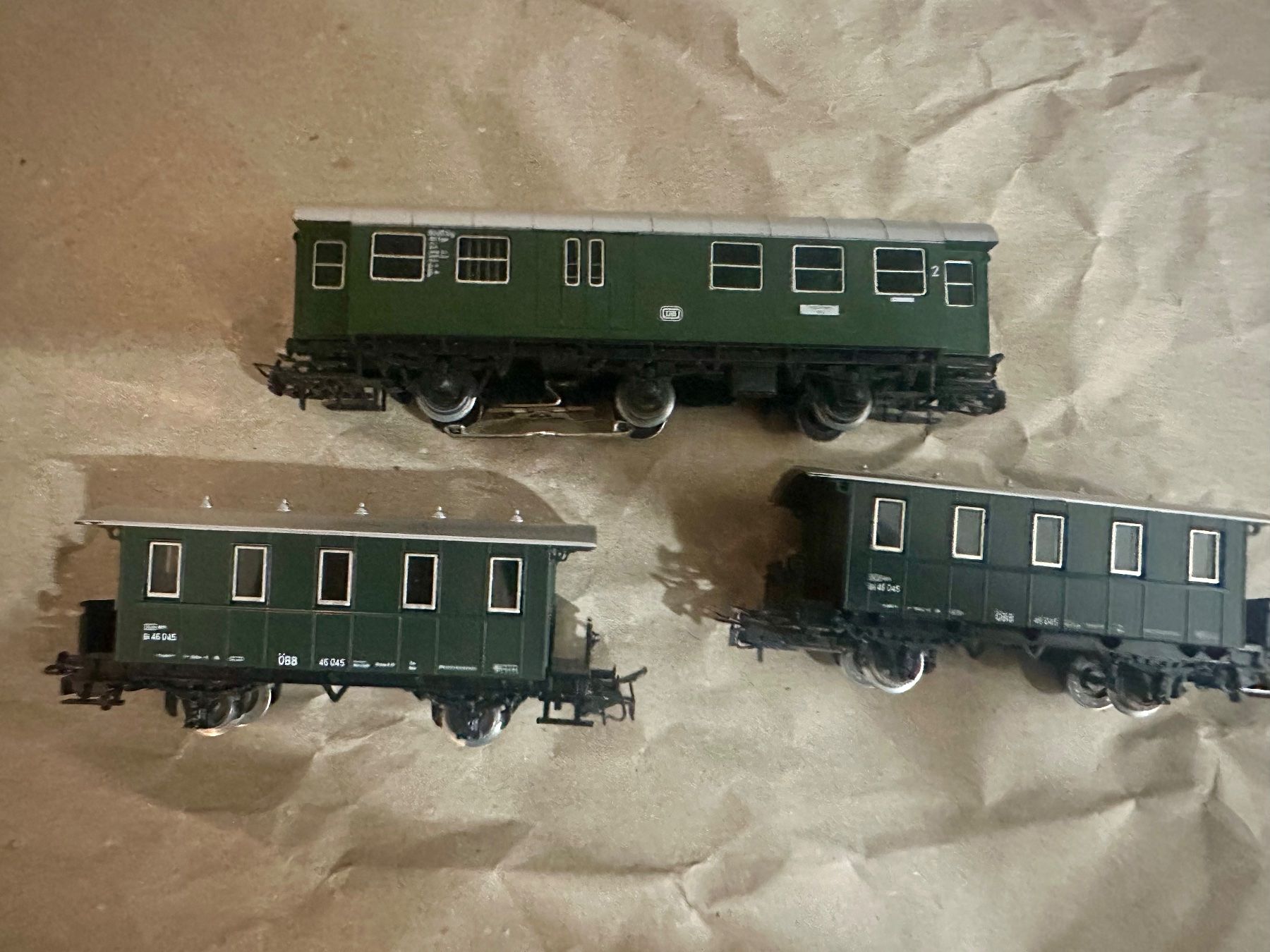 Märklin Modellini di ferrovie: Märklin Personenwagen H0 – Usato da Oftringen venduto da ib.85