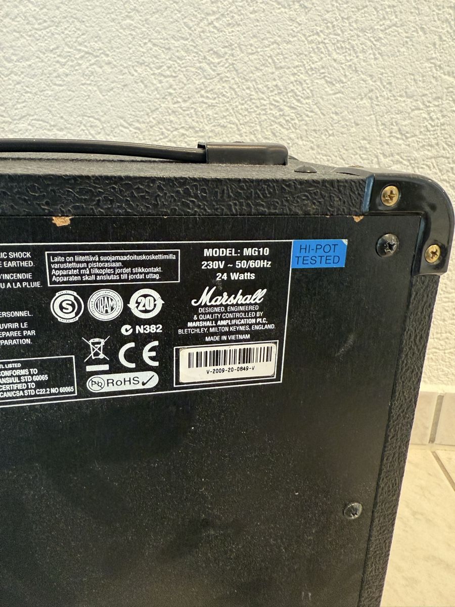 Marshall Amplificatori: Marshall Verstärker MG10 – Difettoso da Veltheim AG venduto da N377Y 2