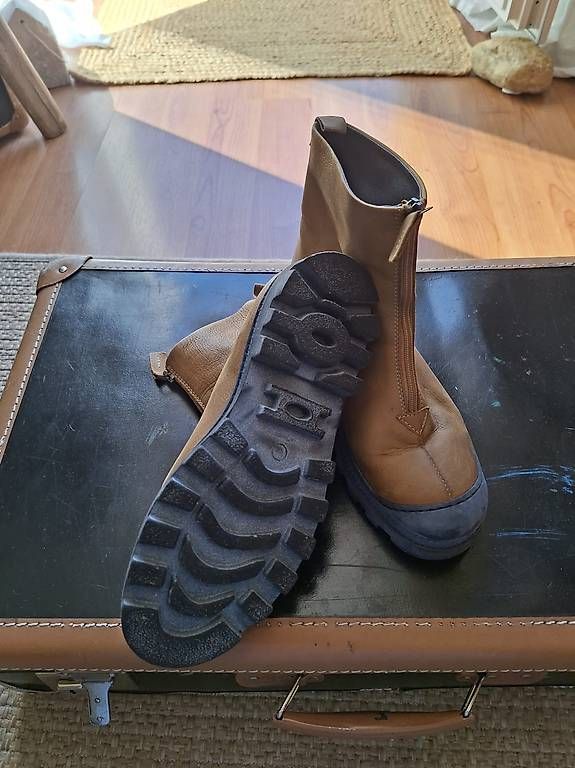Lofina Chaussures femmes: Bottines – D'occasion à Neuchâtel par phi_dds9 1