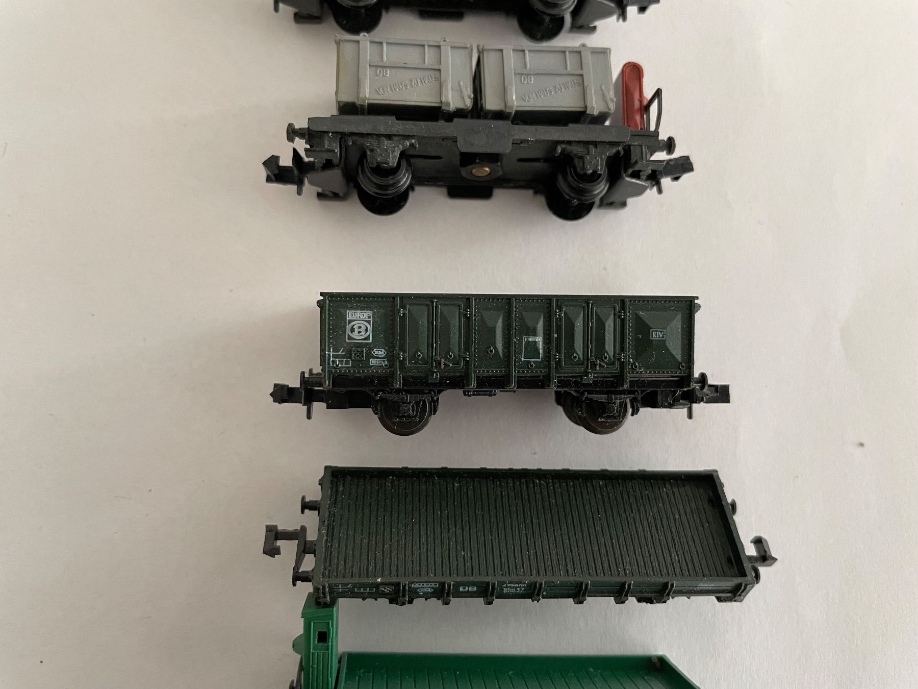 Modelleisenbahnen: Spur N  8 verschiedene Güterwagen – Gebraucht aus Rorschach von Karotten 2