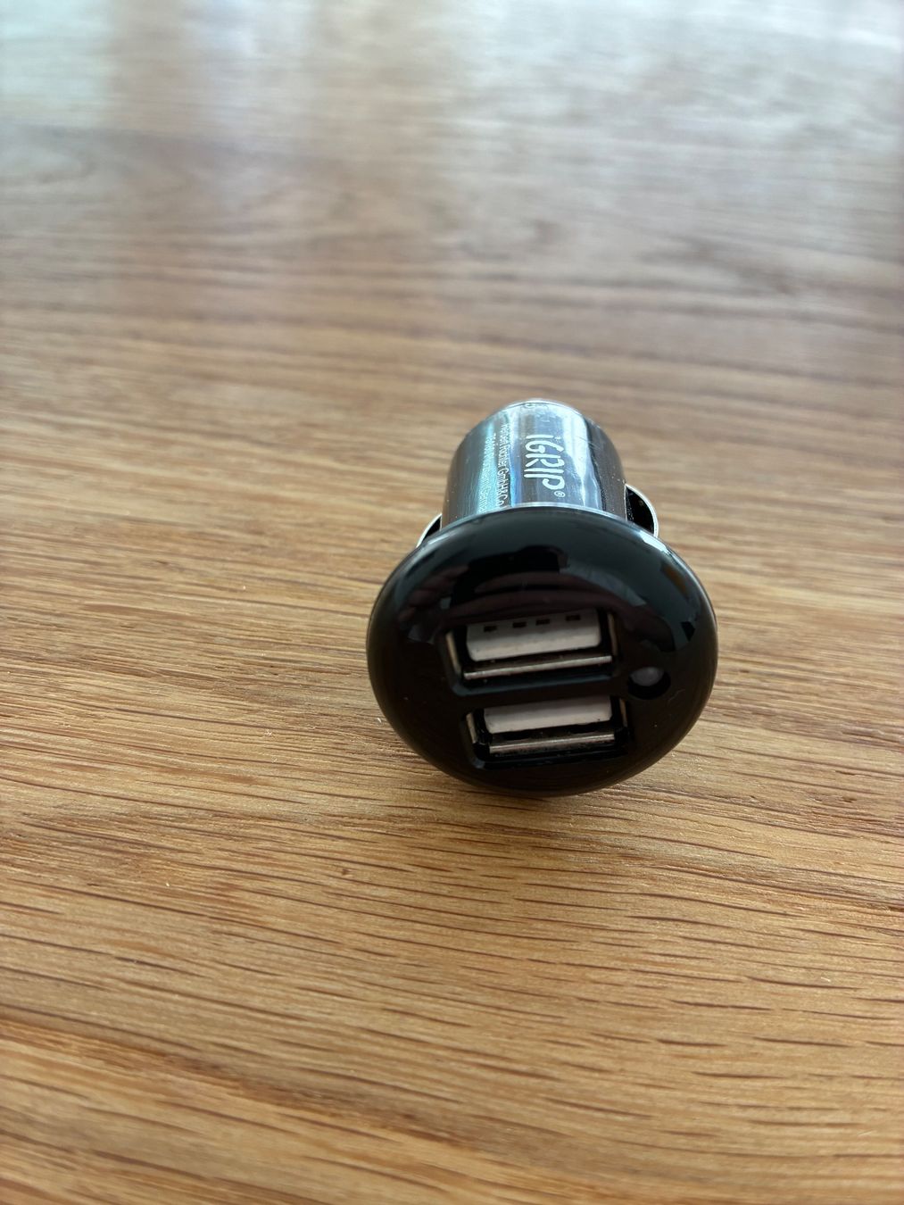 Unità & Adattatore: iGrip Auto-USB-Adapter (USB-Ladegerät fürs Auto) – Usato da Altdorf UR venduto da rob_x7fl
