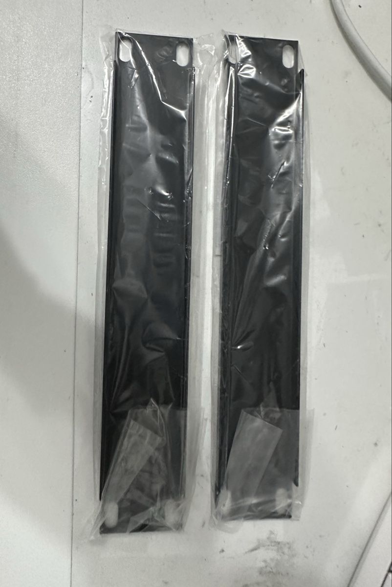 Racks & Cavalletti: Rack Panel 9,5” x2 – Nuovo e nell'imballaggio originale da Embrach venduto da niz_8sff 2