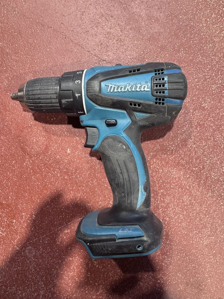 Makita Tutti gli attrezzi: Defekte makita BDF446 – Difettoso da Buchs SG venduto da Jaci95