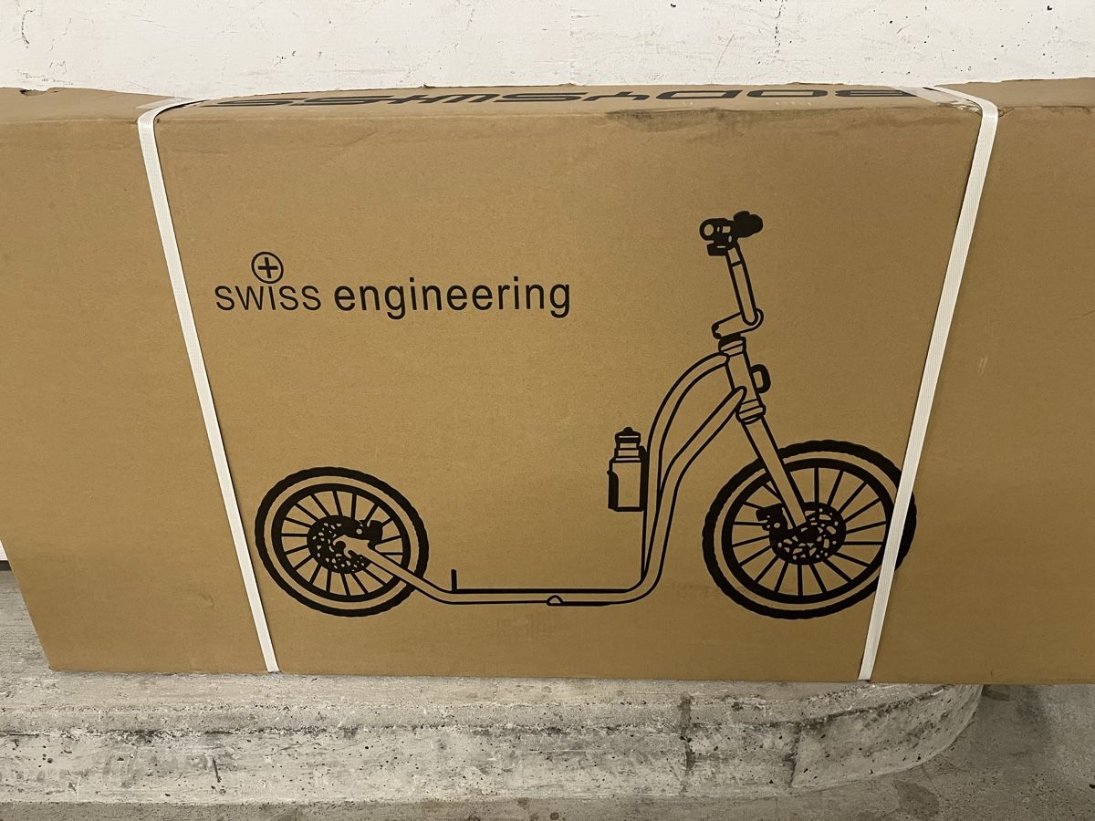Kickboard: Swiss Engineering Scooter neu & originalverpackt – Nuovo e nell'imballaggio originale da Zürich venduto da divertimento4