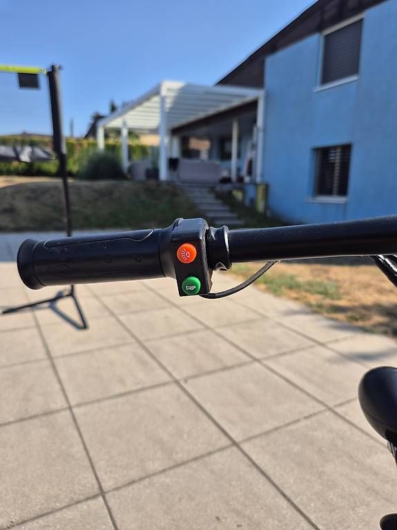 Veicoli elettrici: E-Roller 45 km/h  mit Sitz & Korb – Usato da Seon venduto da ard_8cwt 2