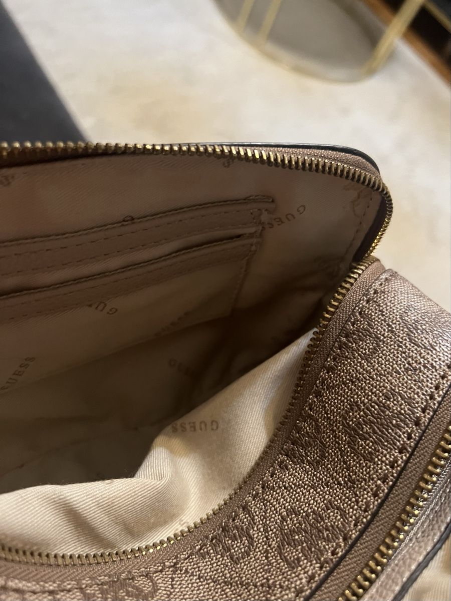 Guess Borse da donna: GUESS Handtasche braun Logoprint🤎 – Usato da Volketswil venduto da bounty_5 7