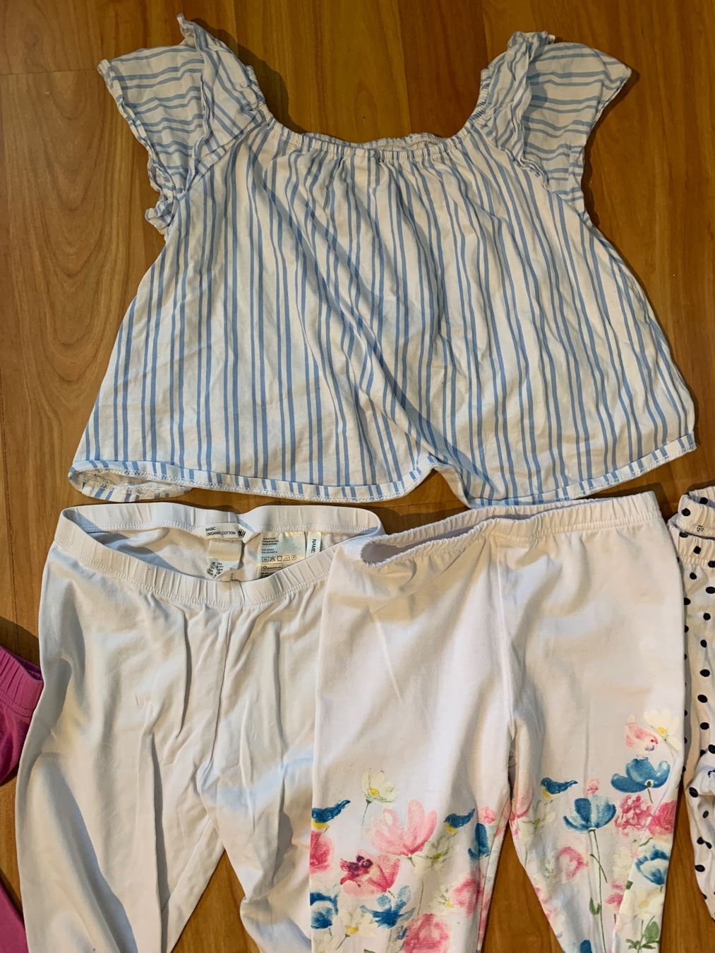 H&M Lotti & Set di vestiti: Mädchen Kleiderpaket Grösse 134 – Usato da Ettingen venduto da evs_6w9m 1
