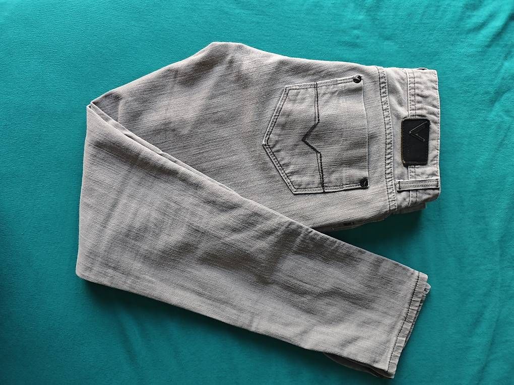 Jeans: Damenjeans, Grösse W27 / L30, grau – Usato da Bern venduto da jug_l8tl